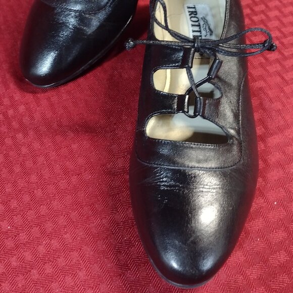 Women’s Trotters Black Shoes – Size 9.5M - Picture 1 of 12